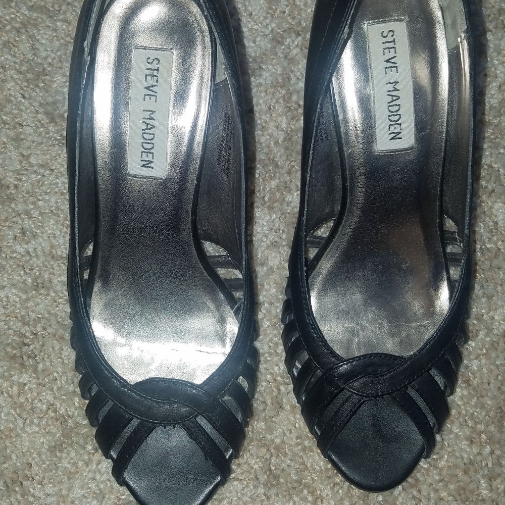 Shoe